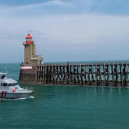 Escale En Vue - 3 - 150 M De La - *